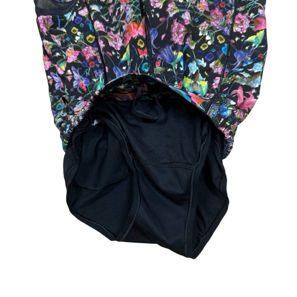 Lululemon Hotty Hot High Rise Lined Shorts Flowerscope Black Multi Athletic Sz 0 - Picture 3 of 12